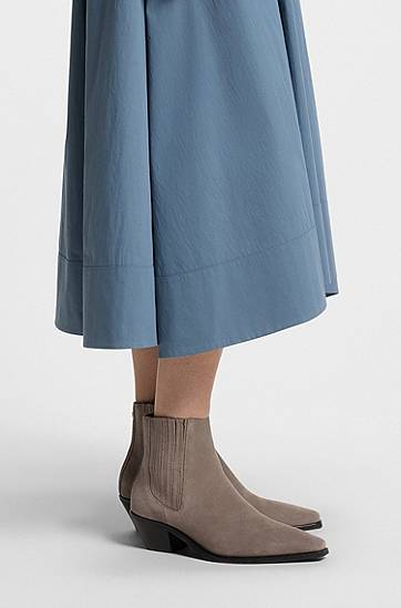 Plašči BOSS Suede Ankle Boots with Cuban Heel Siva | 50548781, 1