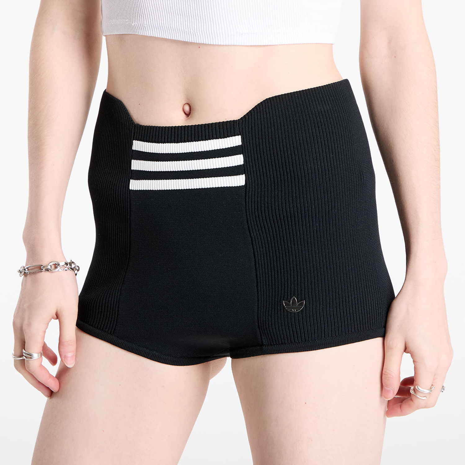 Kratke hlače adidas Performance High-Waisted Knit Shorts Črna | JW7318, 1