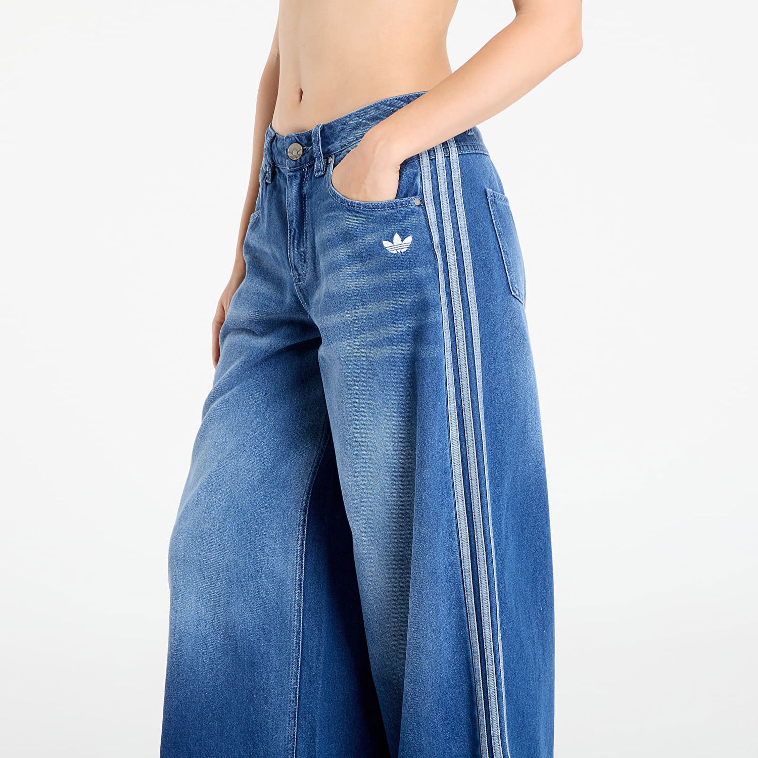 Kavbojke adidas Performance Adicolor Denim Adilenium Wide Leg Jeans Modra | JV7454, 1