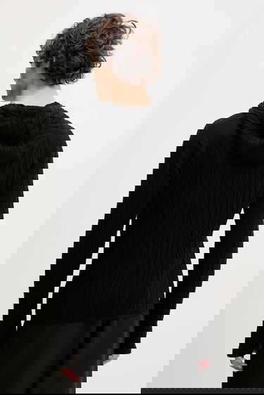 Pleteni pulover HELIOT EMIL Heliot Emil Lightweight Textured Hoodie Črna | SS25.M.07.070.BLK01, 2