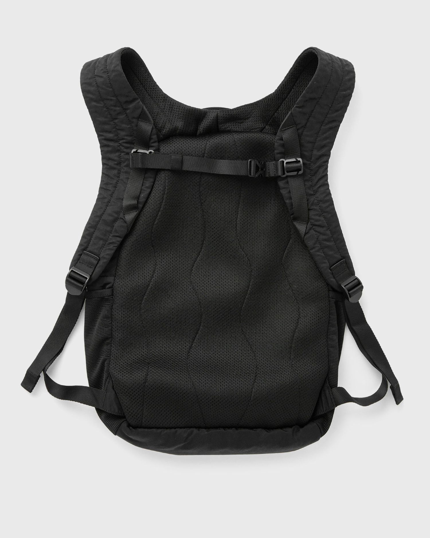 Nahrbtnik C.P. Company C.P. Company Nylon B Lens Backpack Črna | 18CMAC303A005269G-999, 1