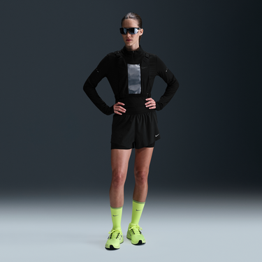 Kratke hlače Nike Swift Dri-FIT 2-in-1 Mid-Rise Running Shorts Črna | HJ5376-010, 1