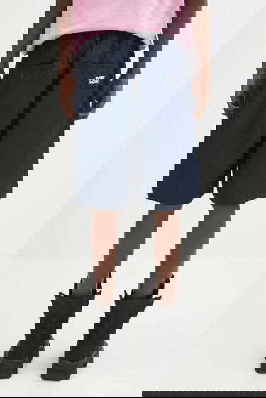 Kratke hlače AAPE by A Bathing Ape AAPE Now Woven Shorts Mornarica | AAPSPMB670XXO, 2