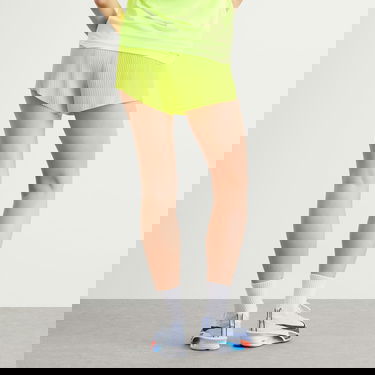 Kratke hlače Nike Aeroswift 3" Running Shorts with Perforated Waistband and Pleated Sides Rumena | FN2328-389, 3