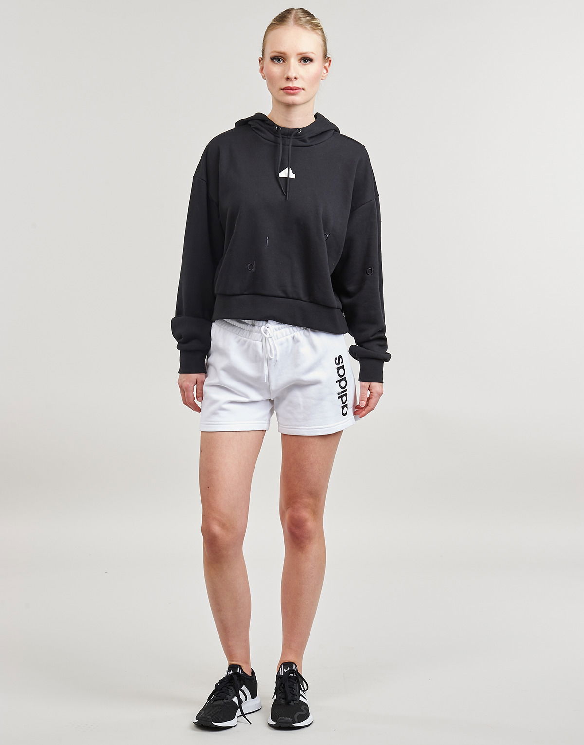 Kratke hlače adidas Originals Shorts adidas W LIN FT SHO Bela | IC6875, 1