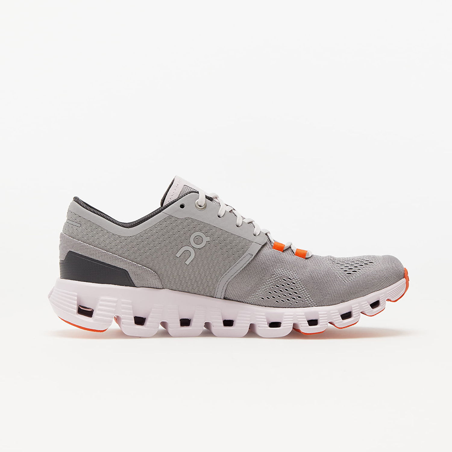Superge in čevlji On Running Cloud X "Alloy/ Lily" Siva | 40.99041, 1