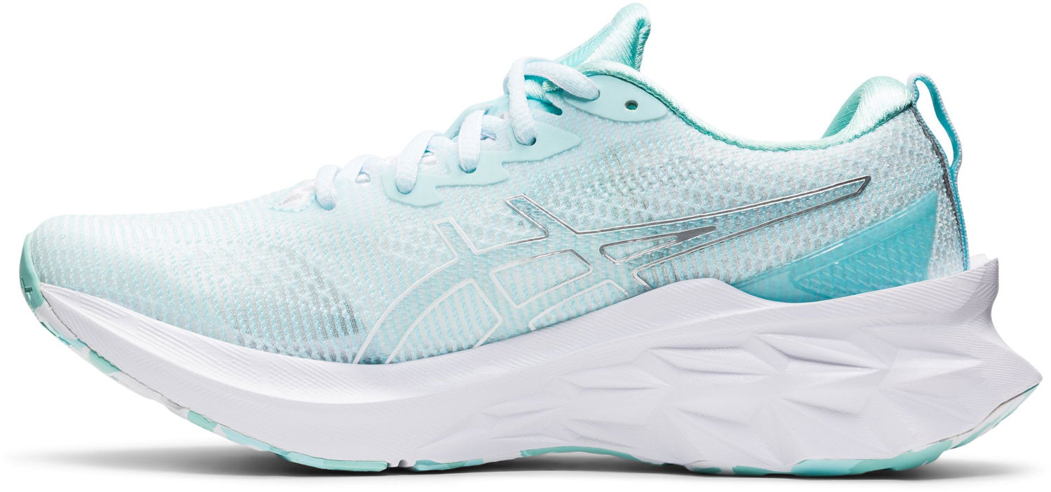 Superge in čevlji Asics Novablast 2 Modra | 1012B177 100, 1
