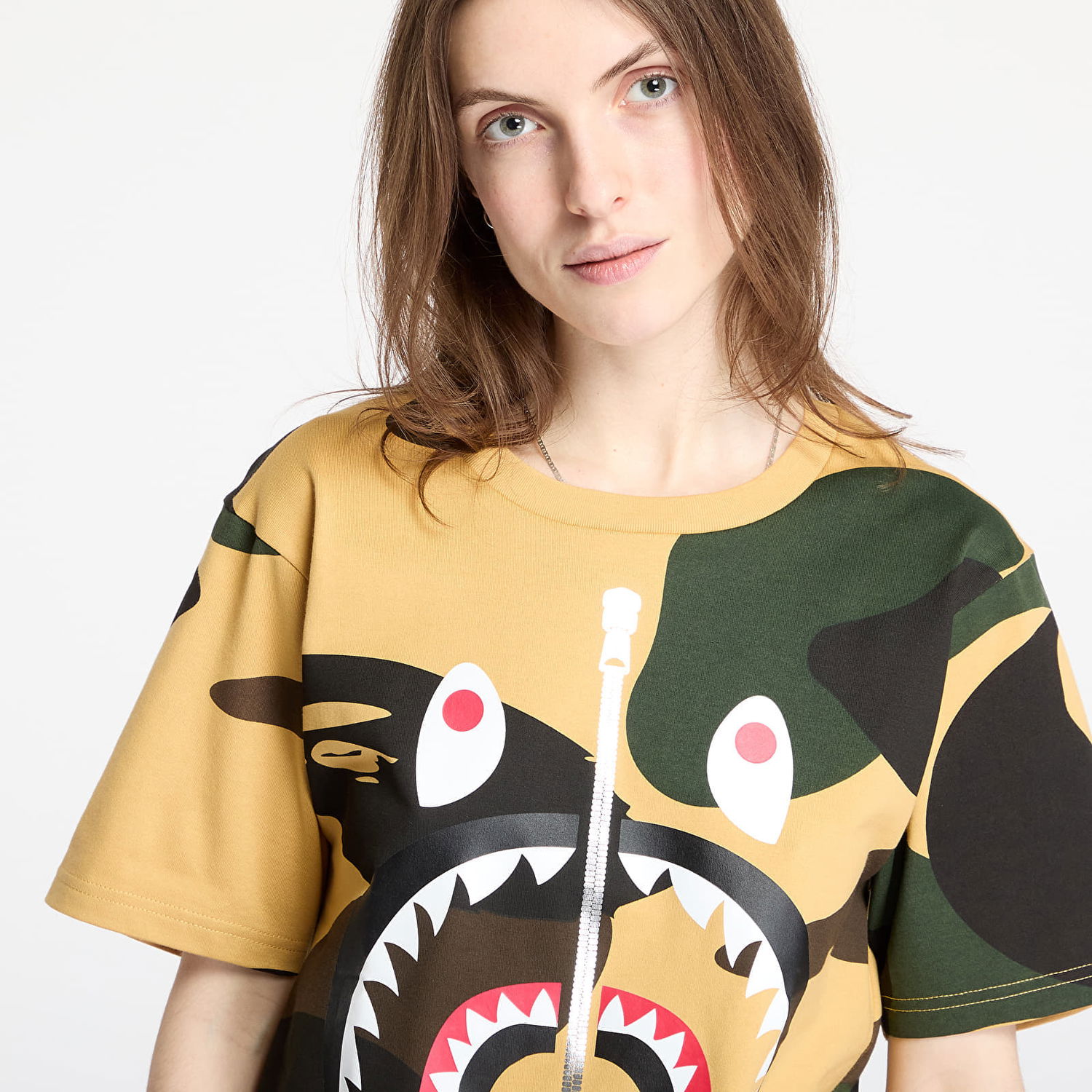 Majica BAPE A BATHING APE Giant 1St Camo Shark Graphic Tee Rumena | 001CSL301011MYEL, 1