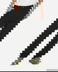 Single Knee Black