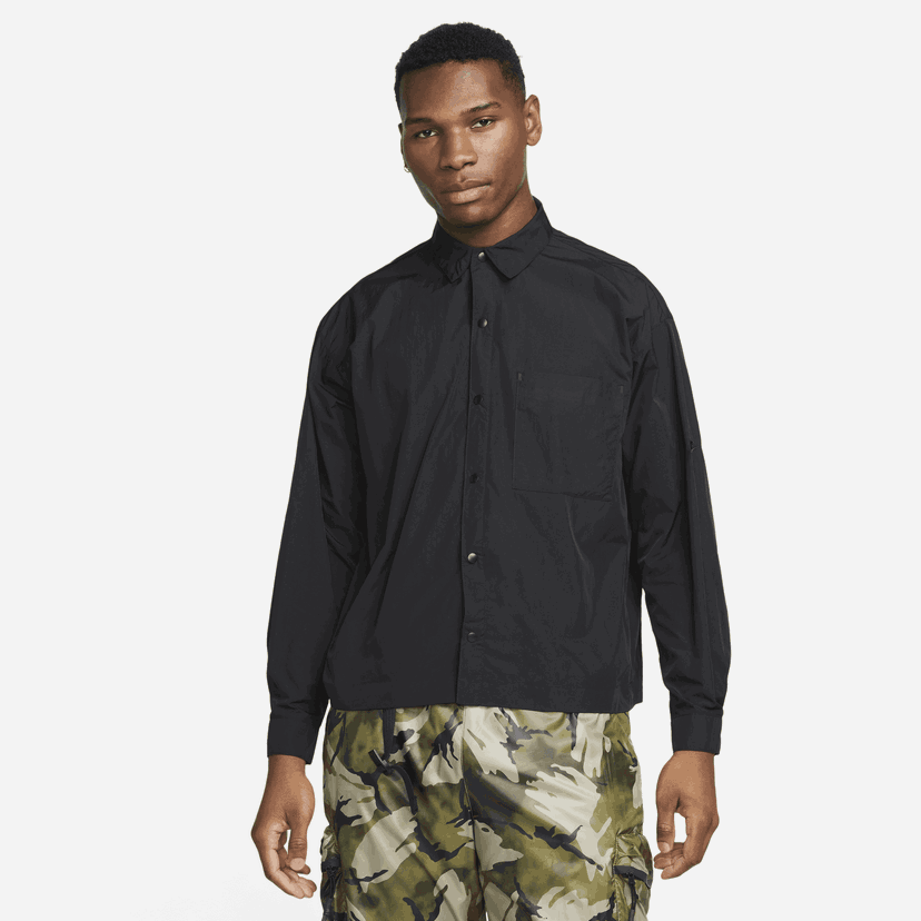 Majica Nike Sportswear Tech Pack Črna | DX0205-010