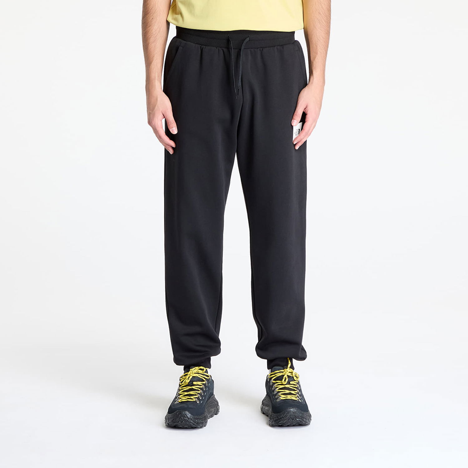 Trenirka The North Face Fine Regular Tapered Joggers Črna | NF0A8C1KJK31, 0