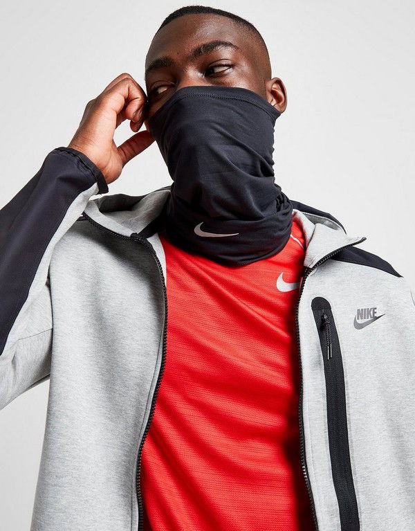 Šala Nike Trail Wrap Črna | N1002586042