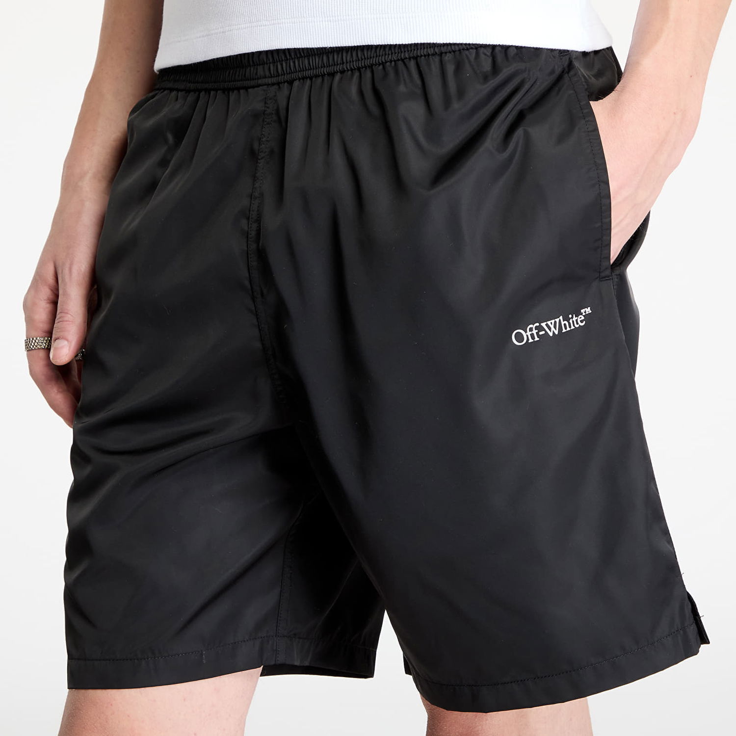 Kopalke Off-White Arrow Swim Shorts Črna | OMFD008C99FAB0011001, 1
