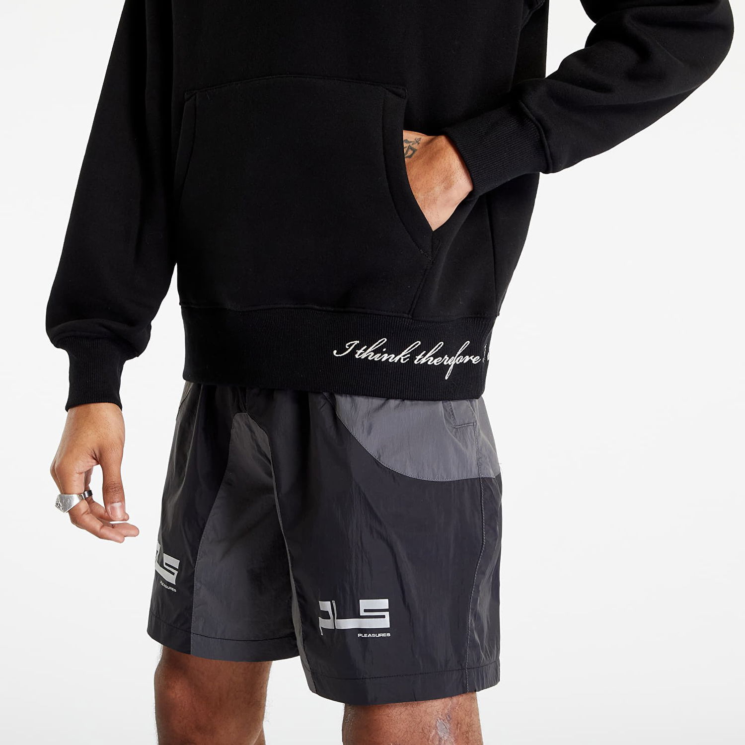 Pulover Pleasures Discourse Hoodie Črna | P23SP023 BLACK, 1