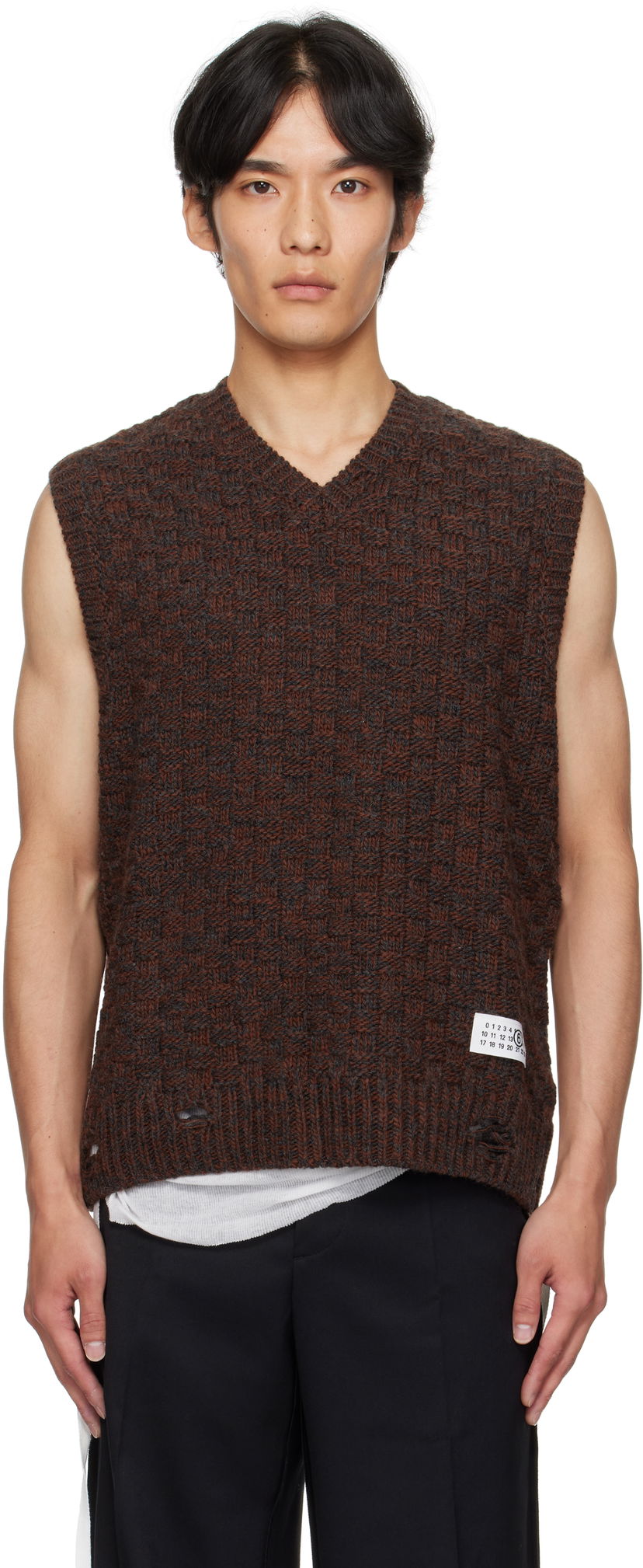 Pleteni pulover Maison Margiela MM6 Maison Margiela V-Neck Sweater Vest Rjava | SH2FB0026 M13174
