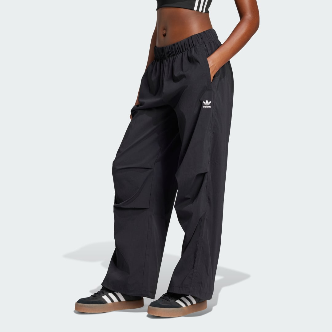Cargo hlače adidas Performance Essentials Ripstop Parachute Pants Črna | JD0785, 0
