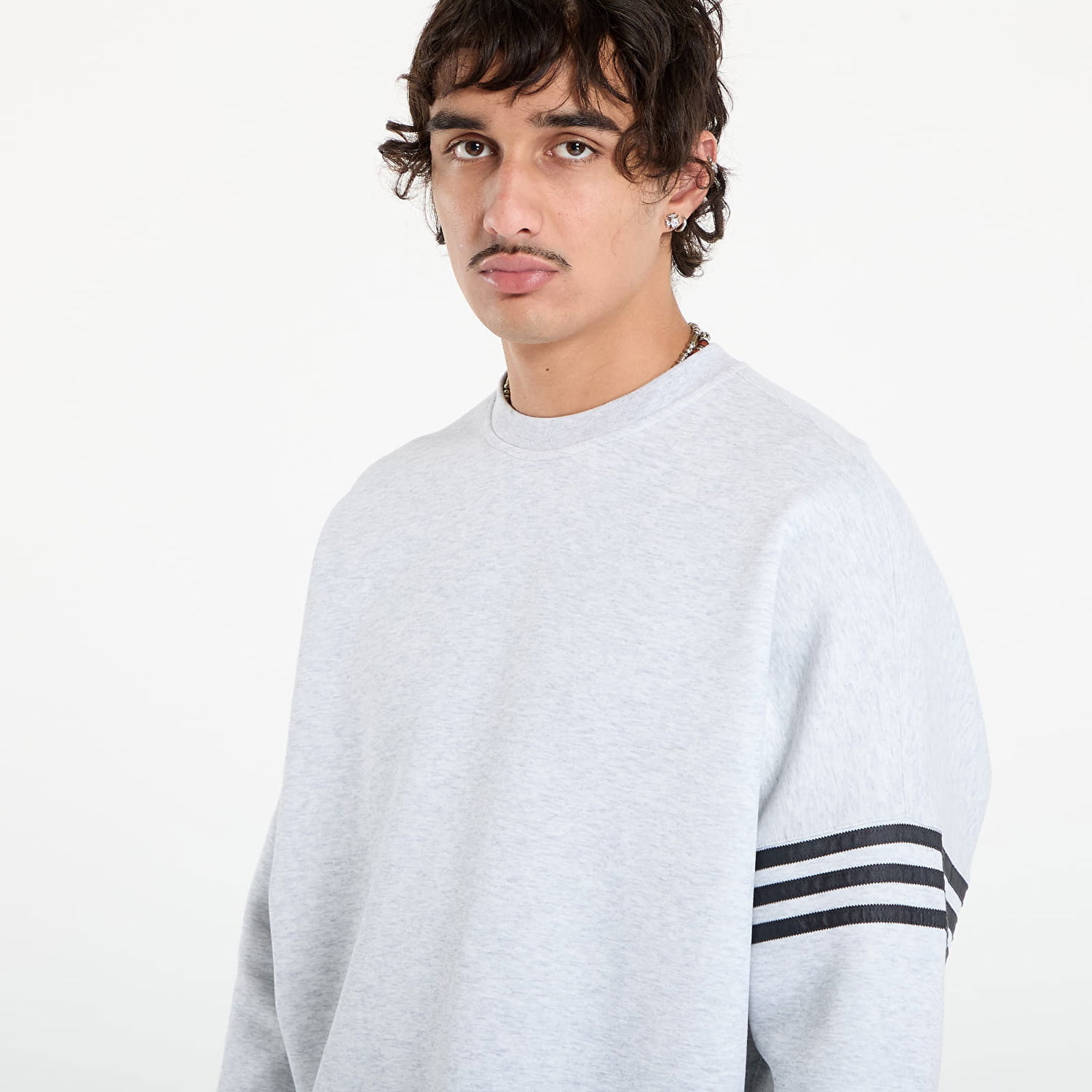 Pulover adidas Performance Neuclassics Oversized Crew Sweatshirt Siva | JW7920, 1