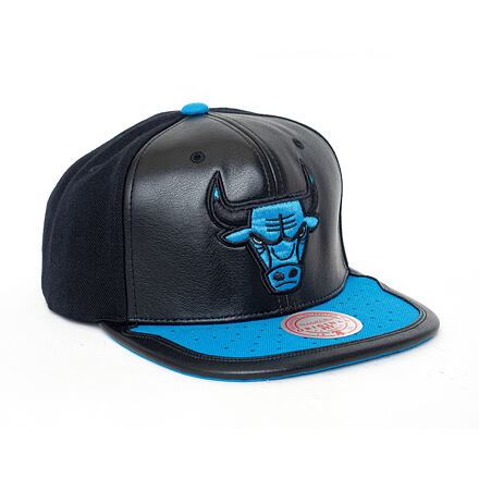 Kapa Mitchell & Ness Mitchell & Ness Day One Snapback Chicago Bulls Hat Črna | 6HSSMM19224-CBUBKRY