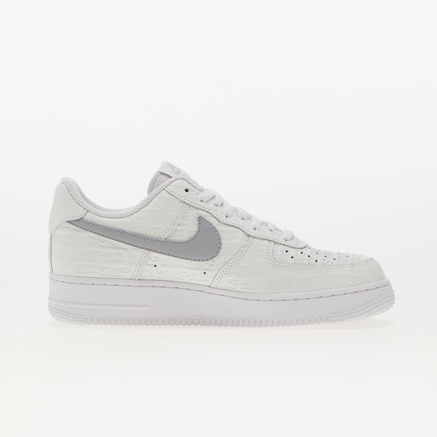 Superge in čevlji Nike Air Force 1 Low '07 "Since 1982" W Bela | FJ4823-100, 1