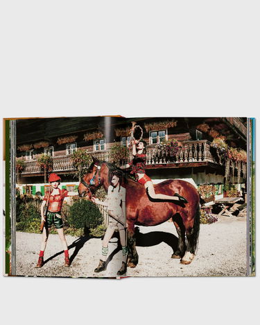 Knjige in revije TASCHEN Heimat by Ellen von Unwerth Večbarvna | 978-3-8365-9918-4, 1