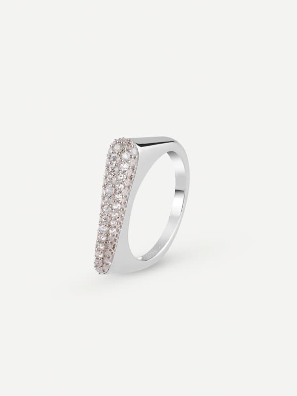 Prstan GUESS Silver Tone Ring with Pave Crystals Kovinski | JSBR04503JW