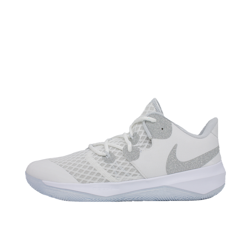 Superge in čevlji Nike Nike Zoom Hyperspeed Court SE Bela | dj4476-102