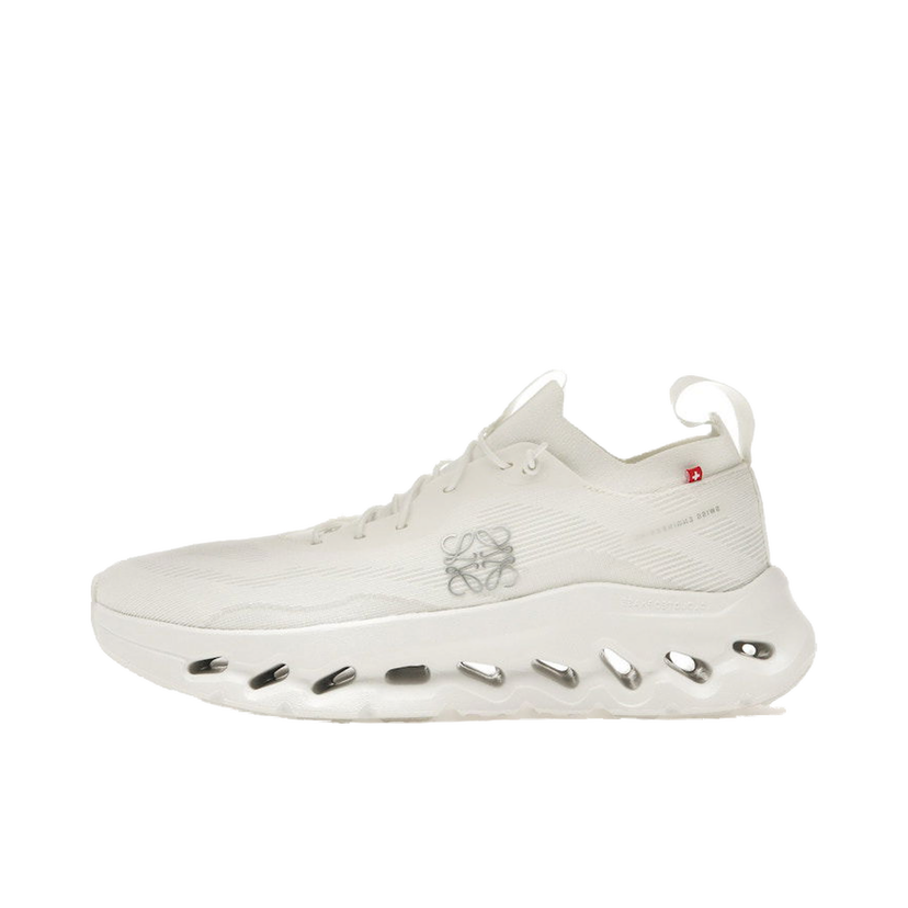 Superge in čevlji On Running LOEWE x Cloudtilt All White W Bela | 3WD30310108
