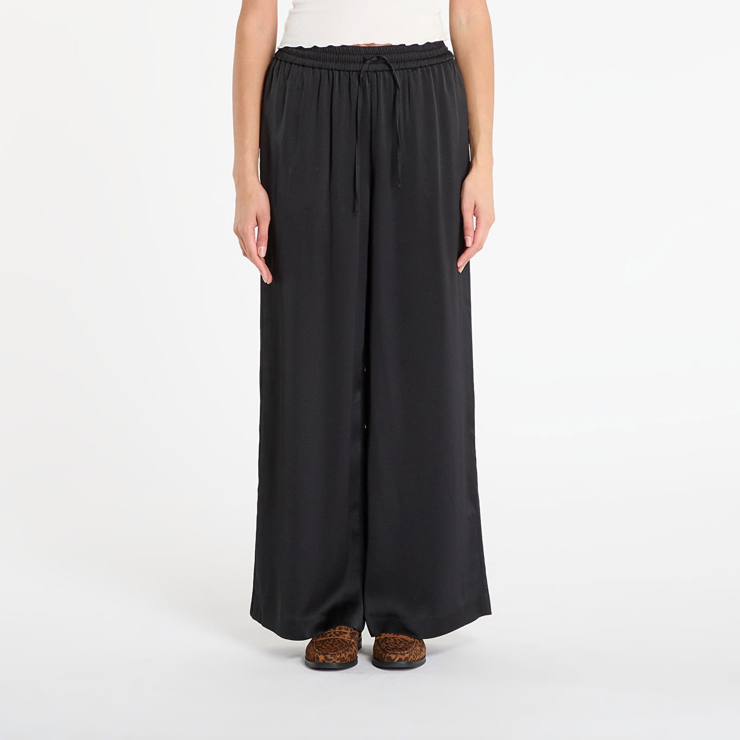 Hlače Samsoe Samsoe Sahelena Wide-Leg Drawstring Trousers Črna | F24300151_CLR000021, 0