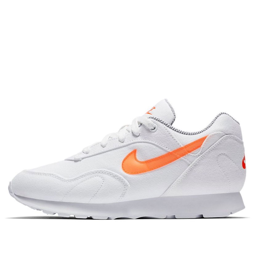 Superge in čevlji Nike Nike Outburst LX Bela | AT4687-100