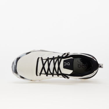 Superge in čevlji On Running Cloudwander Waterproof Bela | 93.98184, 3