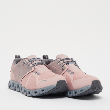Superge in čevlji On Running Cloud 5 Waterproof Roza | 59.98527, 1