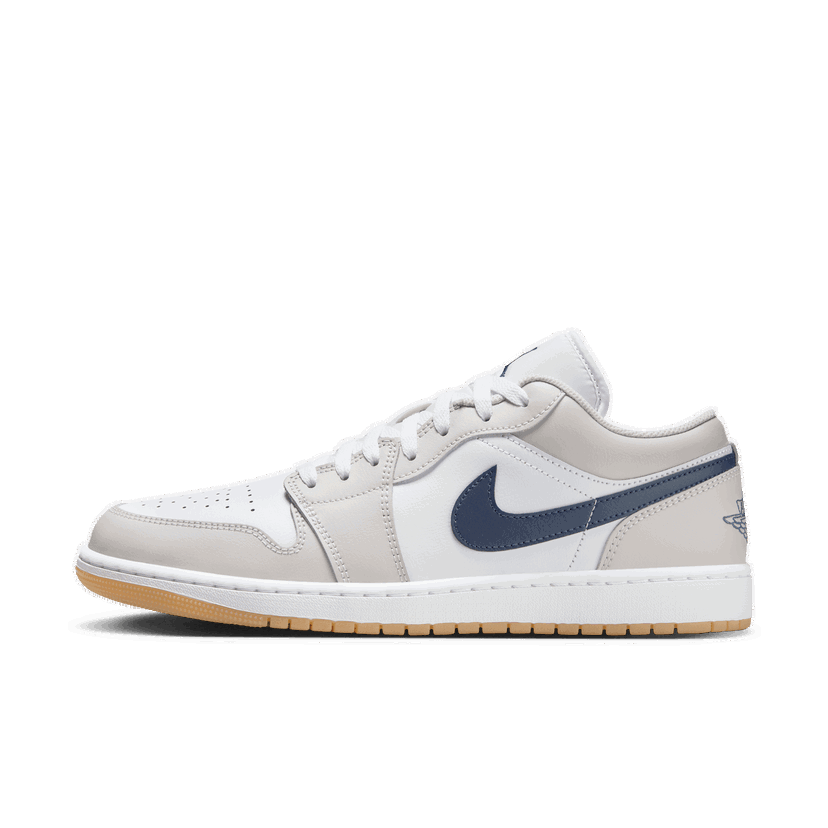 Superge in čevlji Jordan Air Jordan 1 Low Bela | 553558-146
