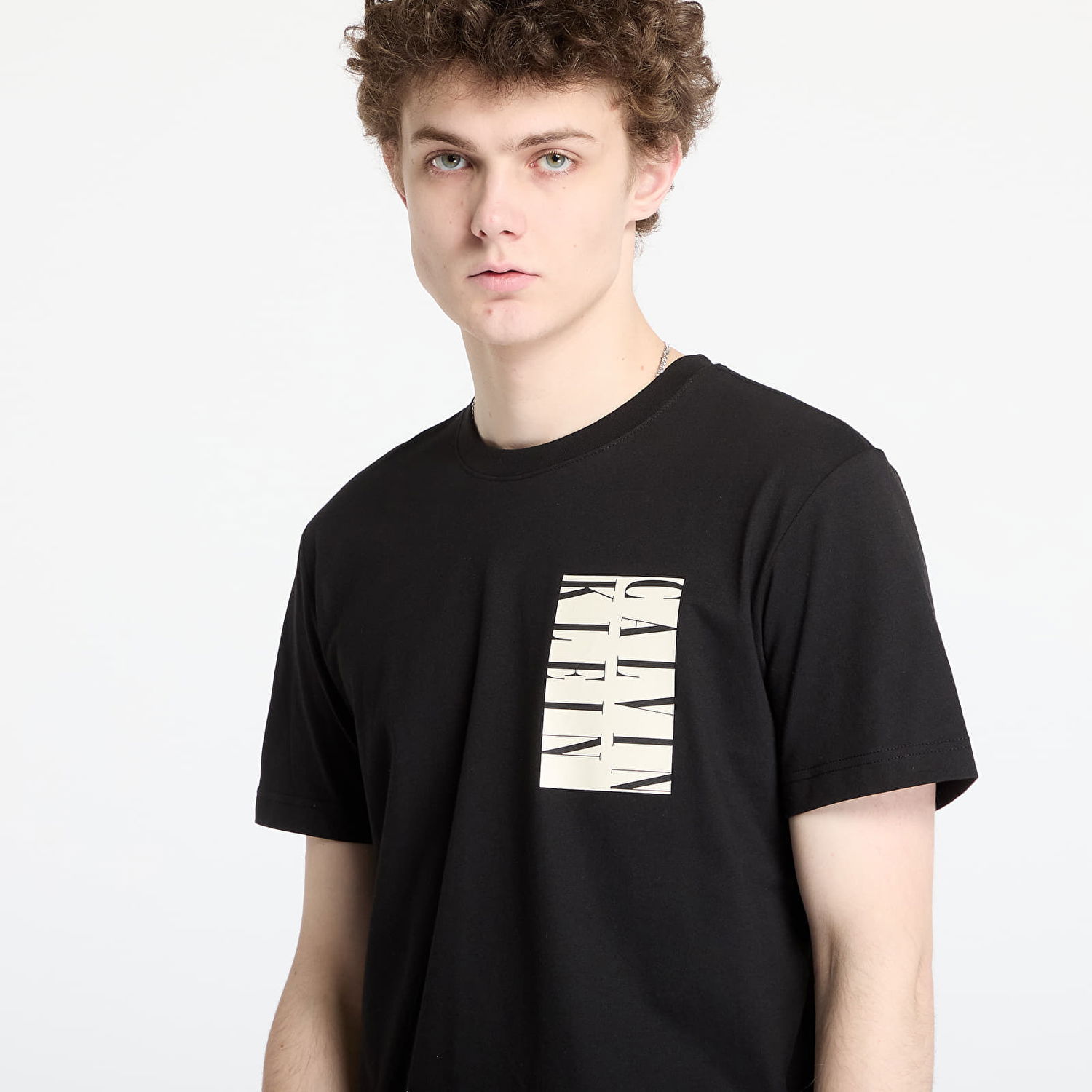 Majica CALVIN KLEIN Calvin Klein Jeans Serif Box Graphic Tee Črna | J30J327474 BEH, 1