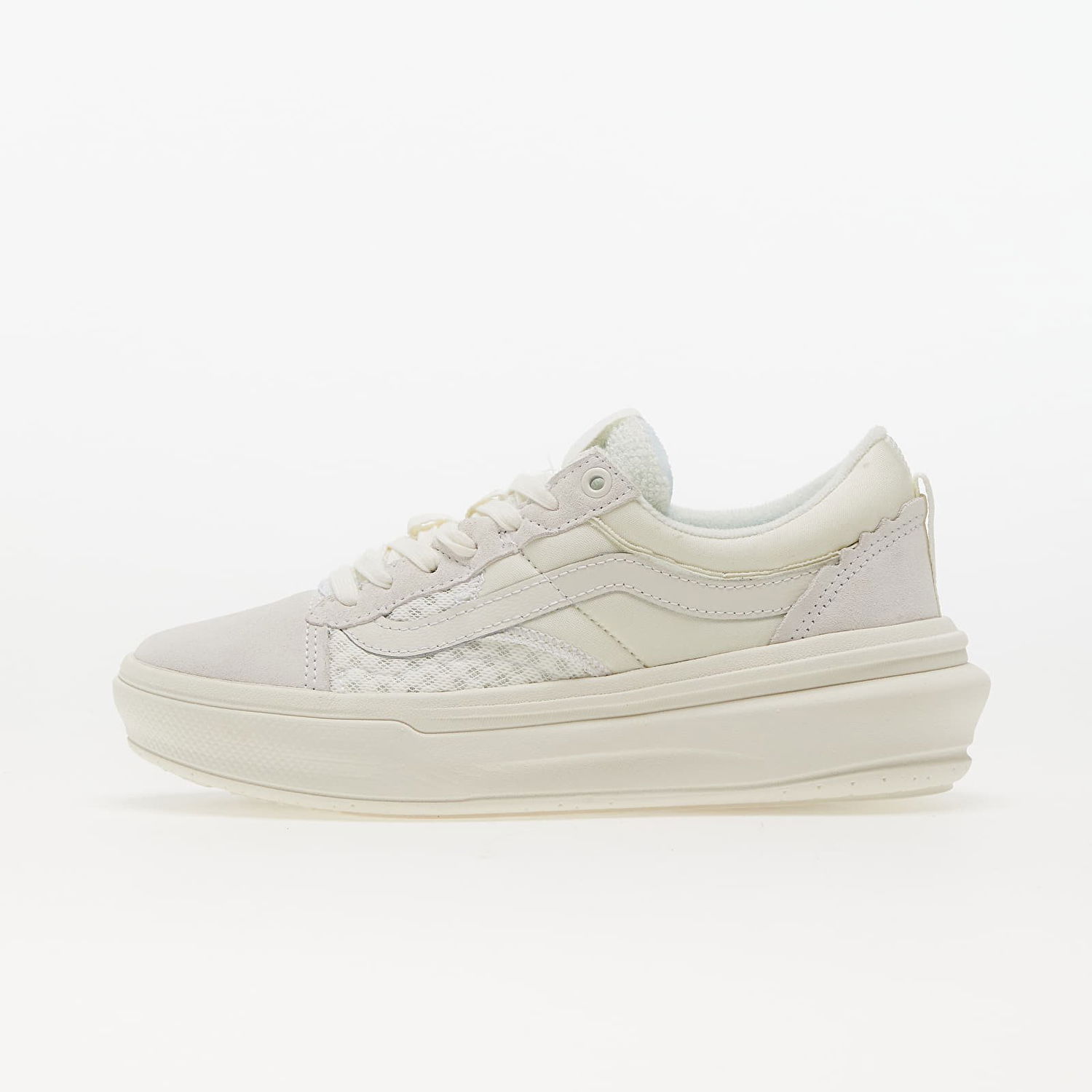 Superge in čevlji Vans Old Skool Overt Plus ComfyCush Lux "Marshmallow" Bela | VN0A4BVLQC51, 0