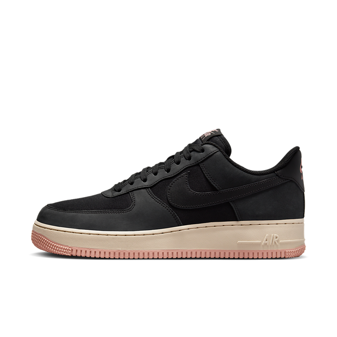 Superge in čevlji Nike Air Force 1 '07 LX "Black Red Stardust" Črna | FB8876-001