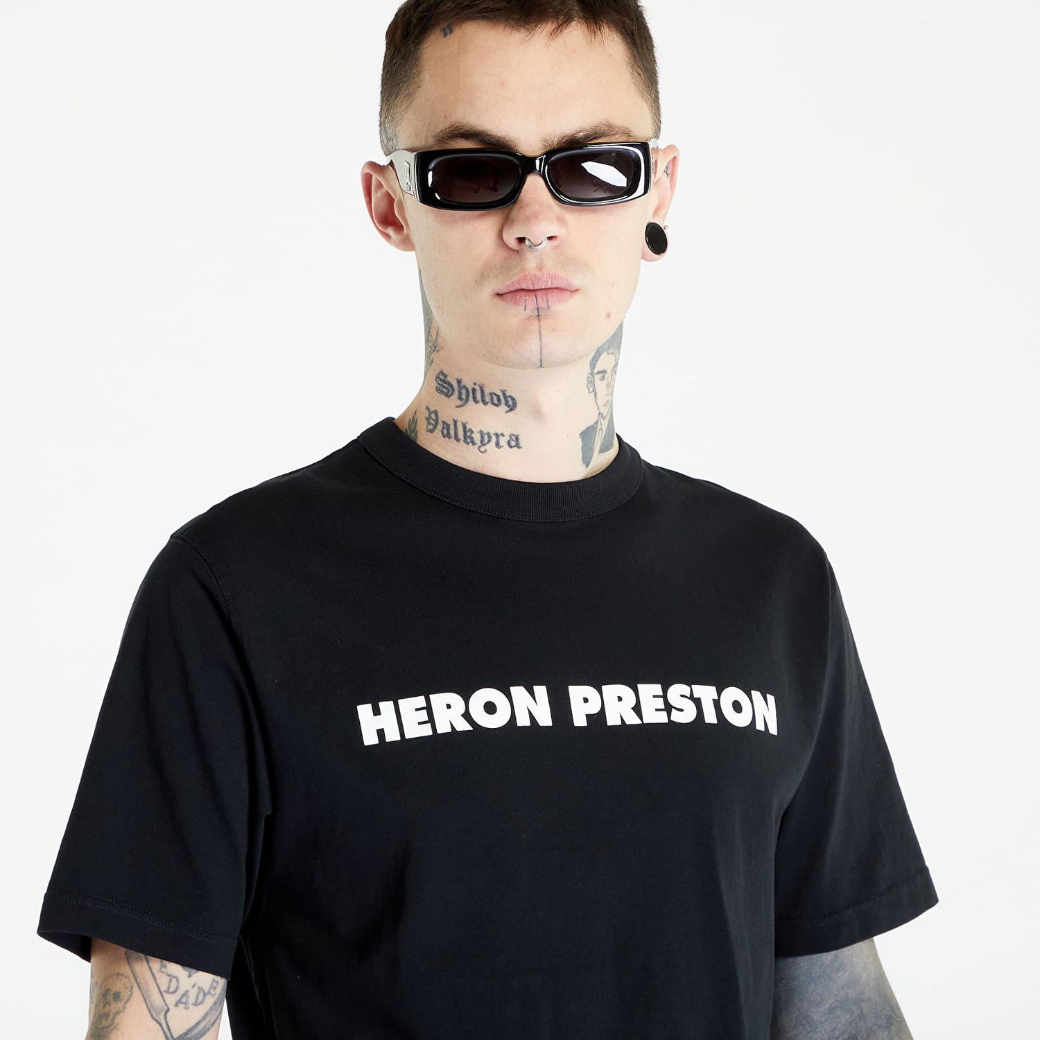Majica HERON PRESTON This Is Not Short Sleeve Tee Črna | HMAA032S23JER0091001, 0