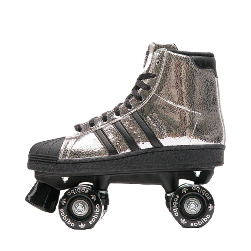Superge in čevlji adidas Originals Originals Superstar 82 Skate Roller Skates Kovinski | JH5522