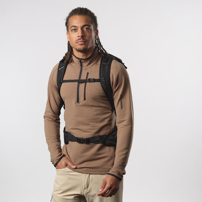 Pleteni pulover Salomon Trailblazer 30 Hiking Backpack Rjava | LC2183200