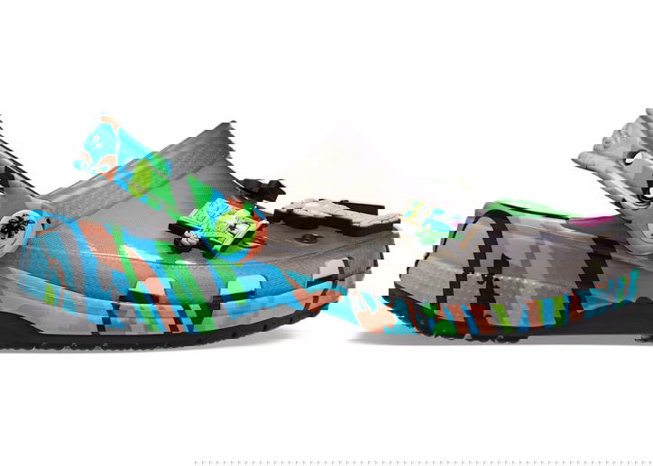 Superge in čevlji Crocs Classic Clog Steven Harrington Quickstrike Translucent W Siva | 208144-90H, 0