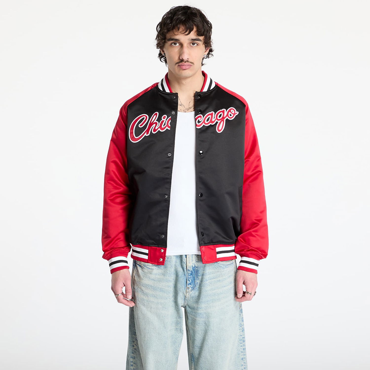 Bomber jakna Mitchell & Ness Mitchell & Ness NBA Bulls Double Clutch Satin Vintage Logo Jacket Rdeča | JK9196-CBUBKSC, 0