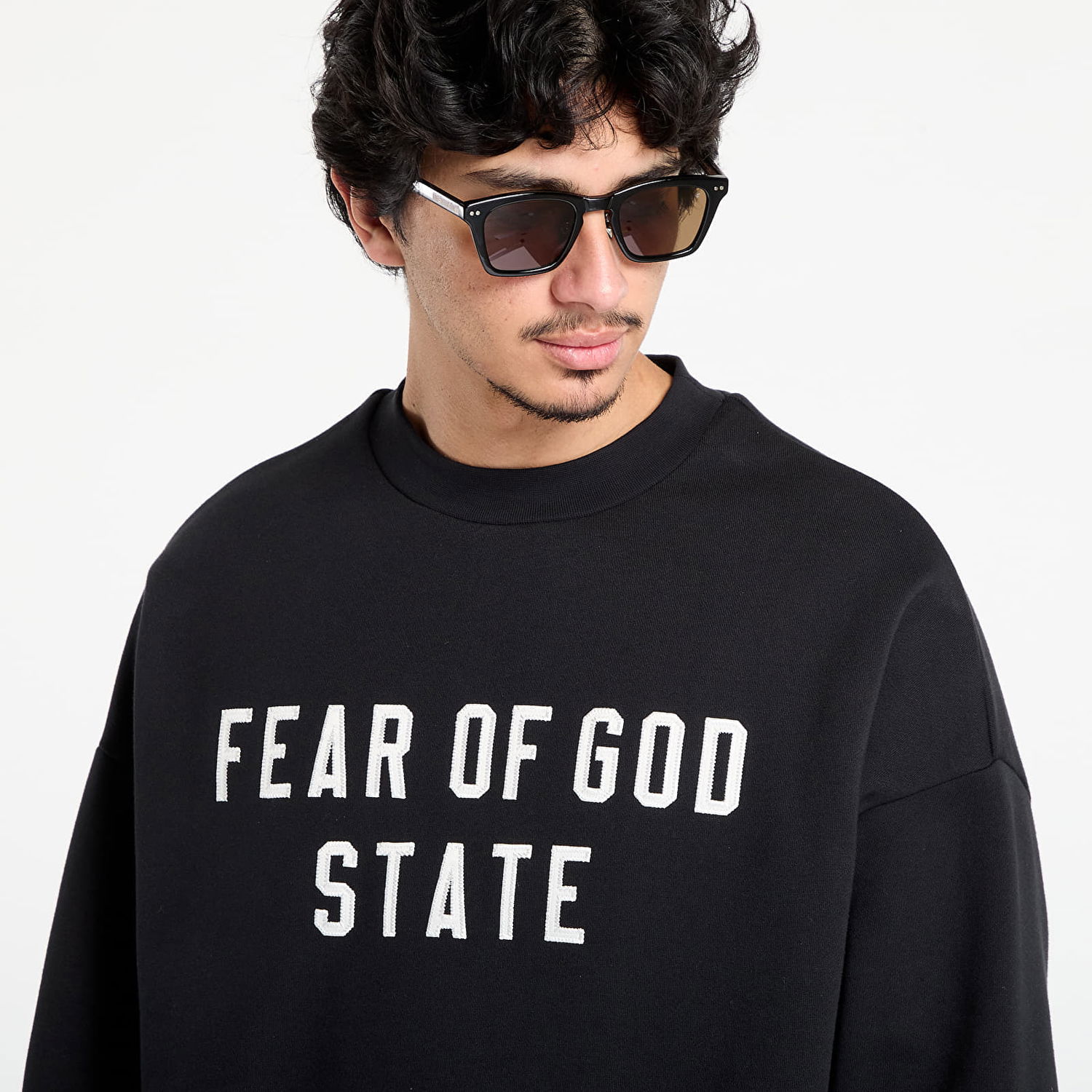 Pulover Fear of God Fear of God Essentials 90's Crewneck Sweatshirt Črna | 192SP256550F-861, 1