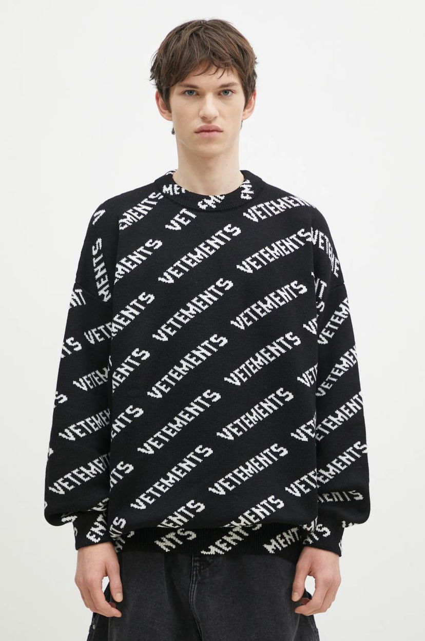 Pleteni pulover VETEMENTS VETEMENTS Monogram Warm Knit Sweater Črna | UA66KN150B