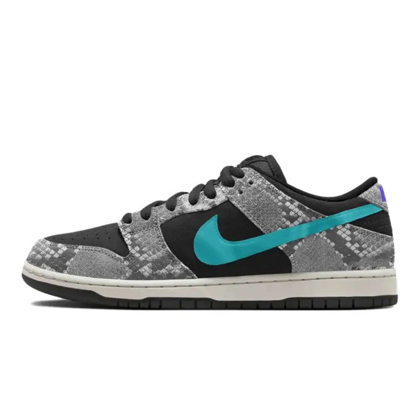 Superge in čevlji Nike SB Dashawn Jordan x Dunk Low "Black Bright Spruce" Črna | IB6208-200