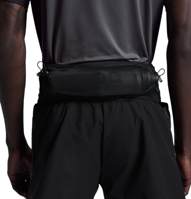 Torbice za okoli pasu On Running Ultra Belt 2L Running Waist Pack with 500ml Flask Črna | 2ue10380553, 2