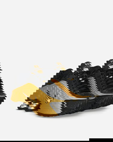 Superge in čevlji Nike Shox R4 "Metallic Gold" Kovinski | AR3565-005, 3