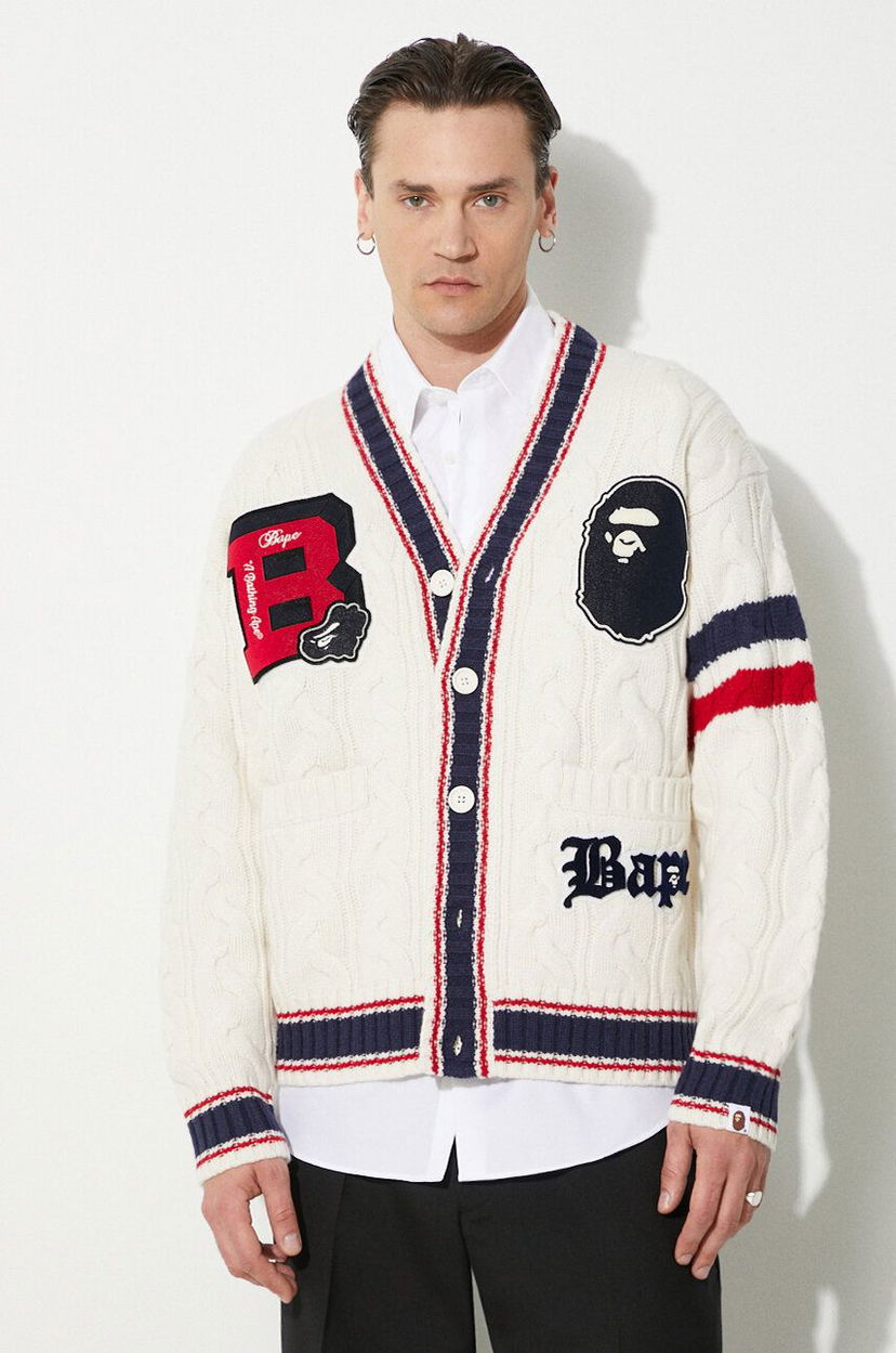Pleteni pulover BAPE A Bathing Ape College Badges Knit Cardigan Bela | 1J80120051