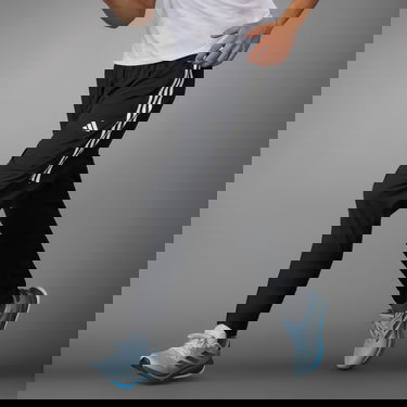 Trenirka adidas Performance Own the Run 3-Stripes Pants Črna | IK4982, 1