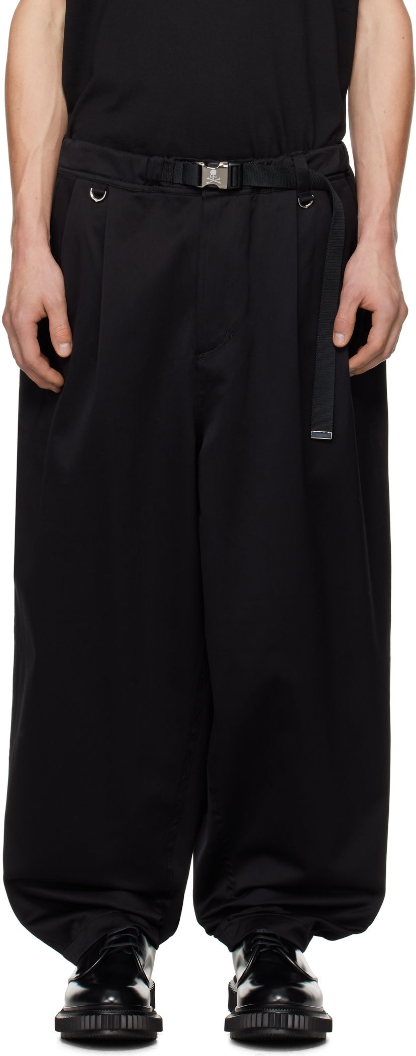 Hlače Mastermind WORLD Belted Wide Fit Easy Trousers Črna | MW24S13-PA011-017