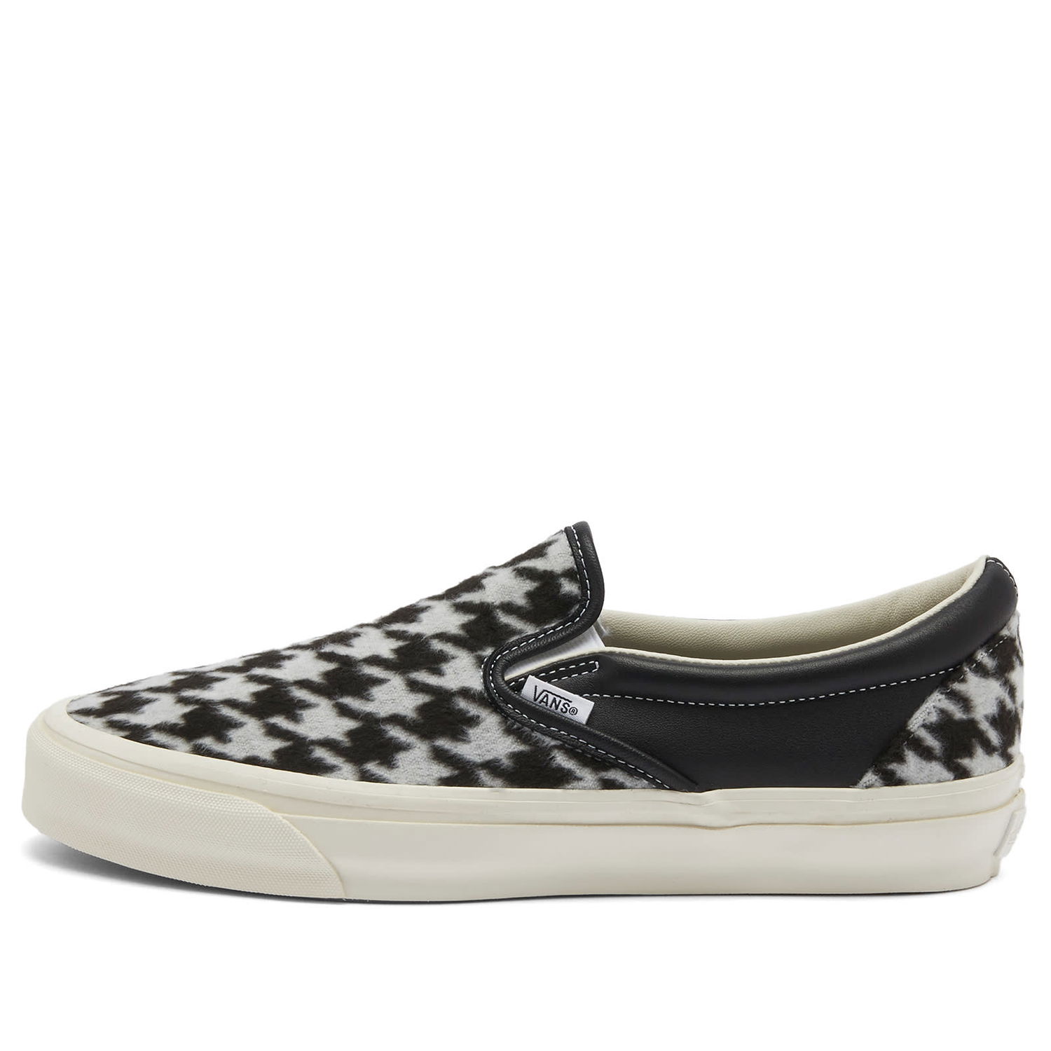 Superge in čevlji Vans Men's Slip-On Reissue 98 in Lx Houndstooth Black, Size UK 6 | END. Clothing Črna | VN000CSEBLK, 0