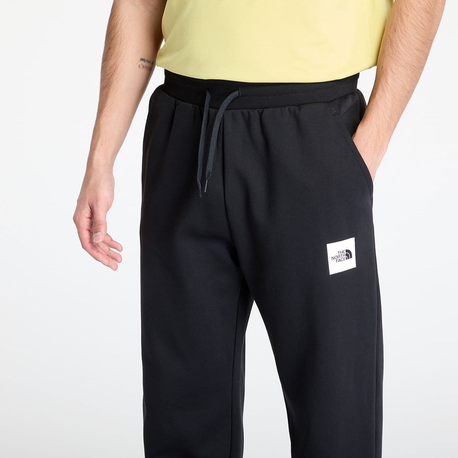Trenirka The North Face Fine Regular Tapered Joggers Črna | NF0A8C1KJK31, 1